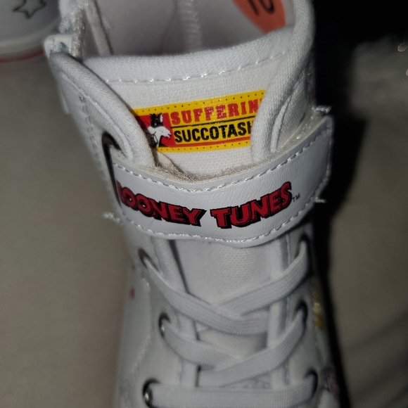 BACK TO SCHOOL /LOONEY TUNES GRAPHIC UNISEX TODDLERS HI TOP TENNIS SHOES (NWT) - Picture 5 of 8